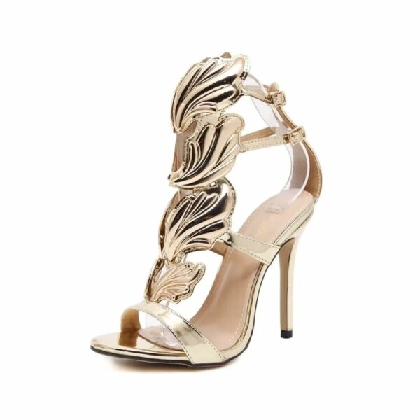 Sandales dorées romaines à talons – Feuilles impériales