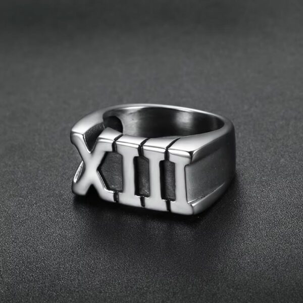 Bague romaine chiffre XIII acier