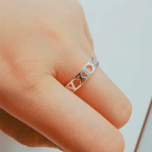 Bague romaine chiffres creusés – Image 4