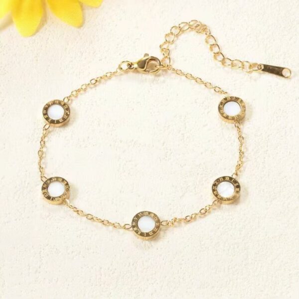 Bracelet romain médaillons blancs