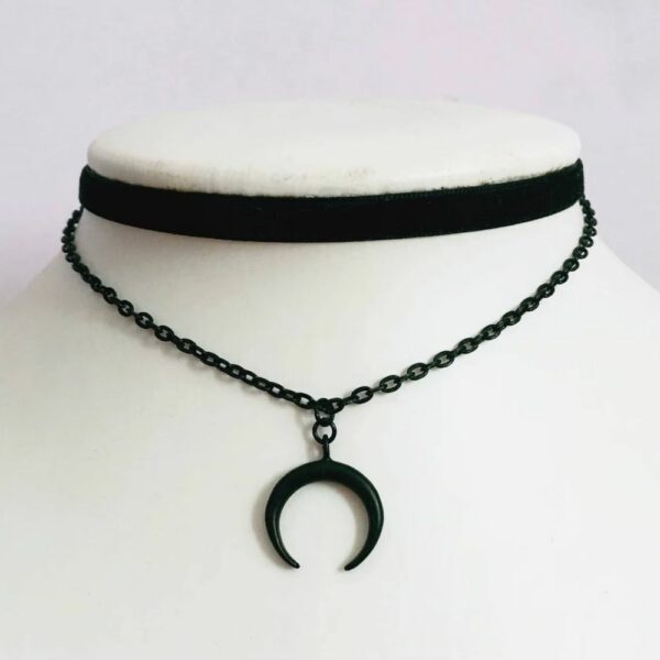 Choker antique croissant noir