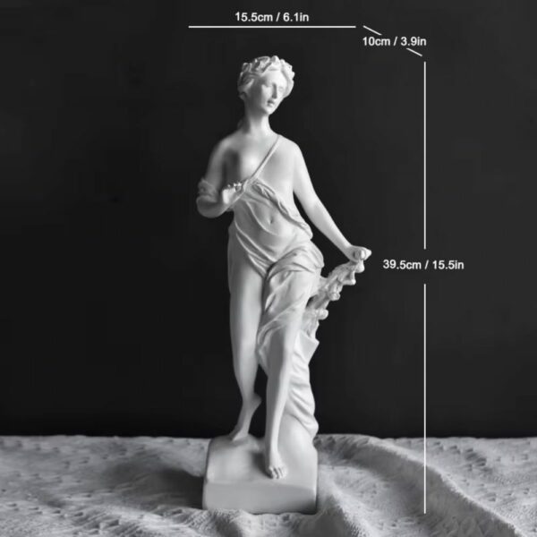 Statue romaine déesse Artémis en marche