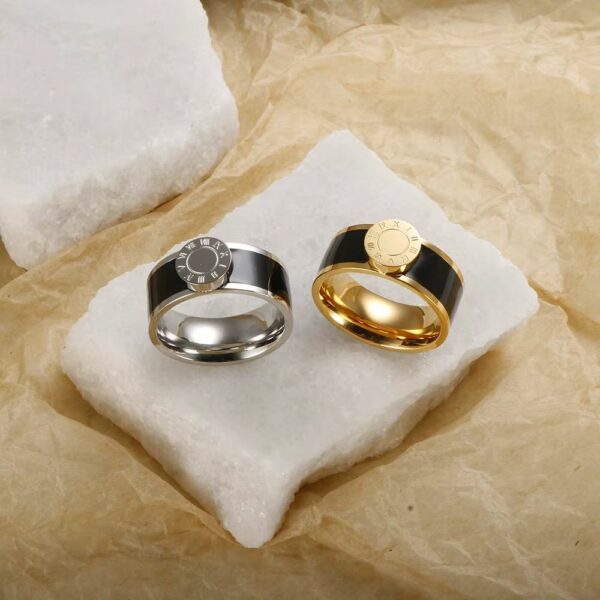 Bague romaine noire brillante