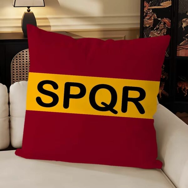 Taie d’oreiller rouge bande jaune SPQR