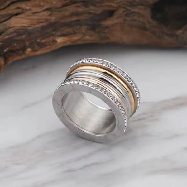 Bague romaine argentée élégante