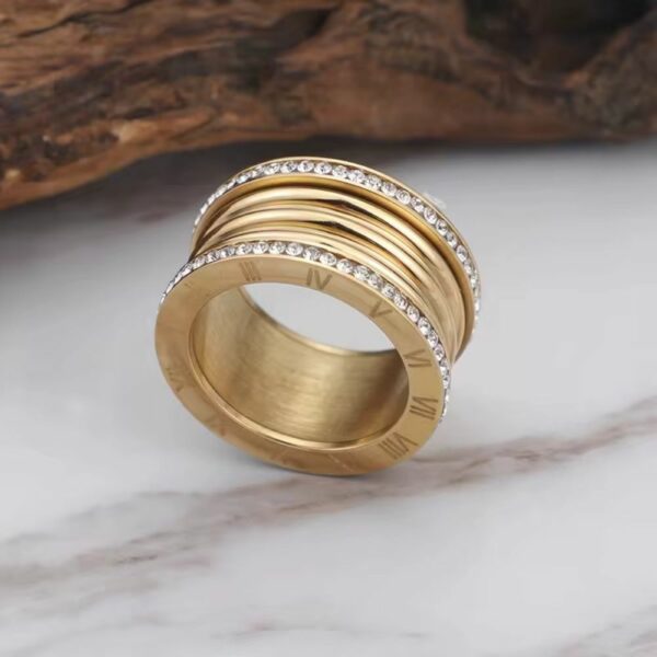 Bague romaine dorée luxe
