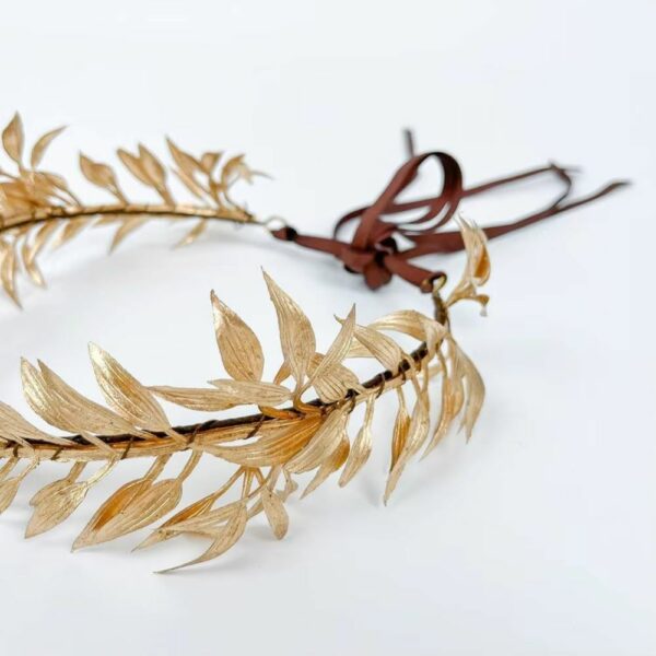 Couronne romaine dorée pour femme