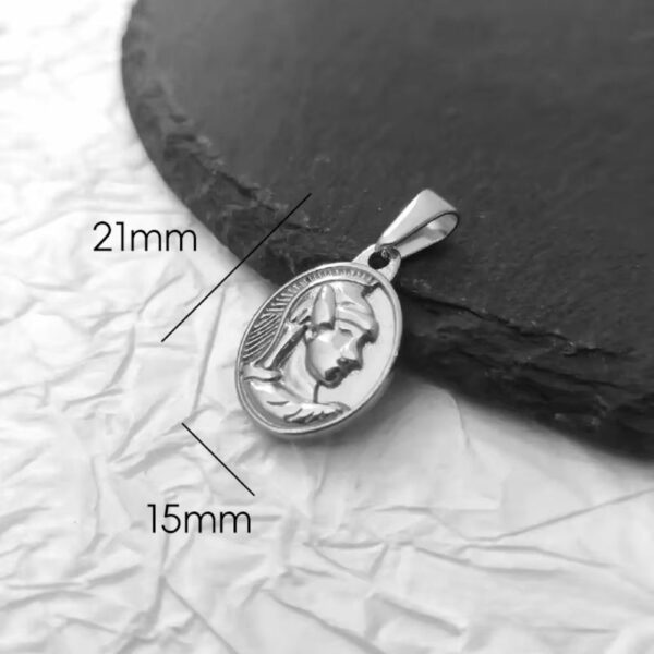 Collier avec médaille César argent